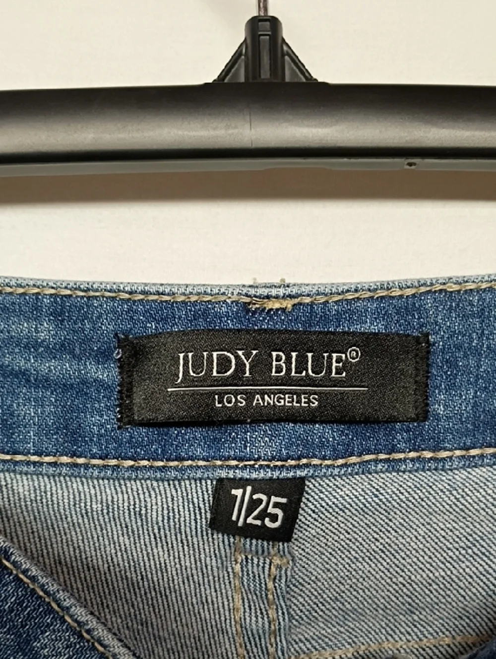 Judy Blue Star-Print Distressed Boyfriend Jeans